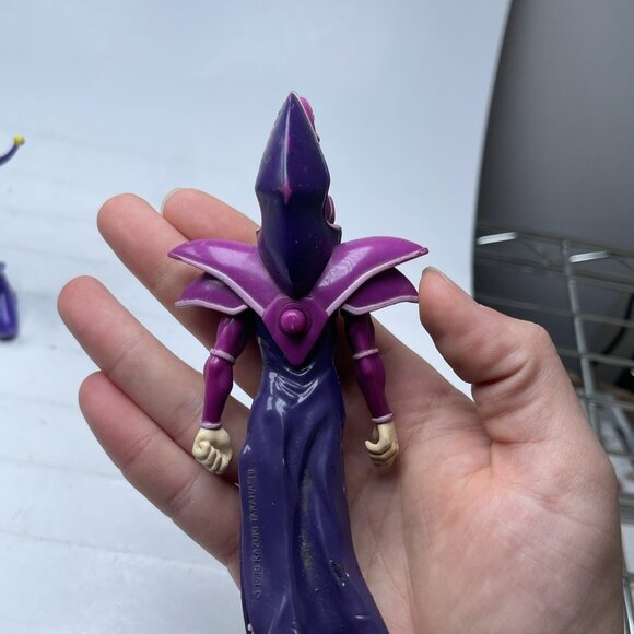 VINTAGE  Saggi The Clown + Dark Magician Yu Gi Oh Action 1996 Kazuki Takahashi - Picture 9 of 16